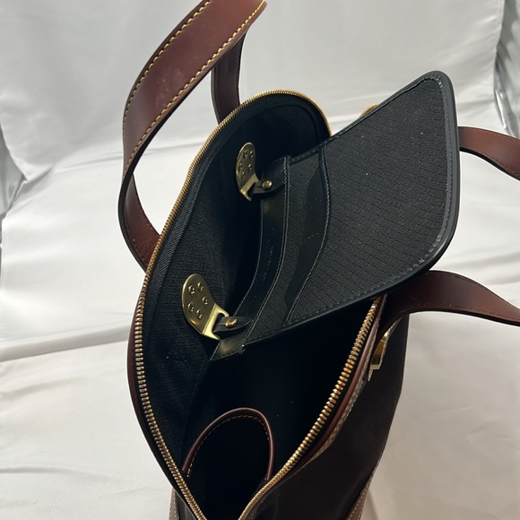 VINTAGE Dooney and Bourke Cabriolet Dome Satchel * Made in USA * - Picture 9 of 10